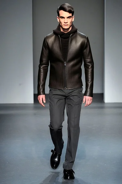 Look 27